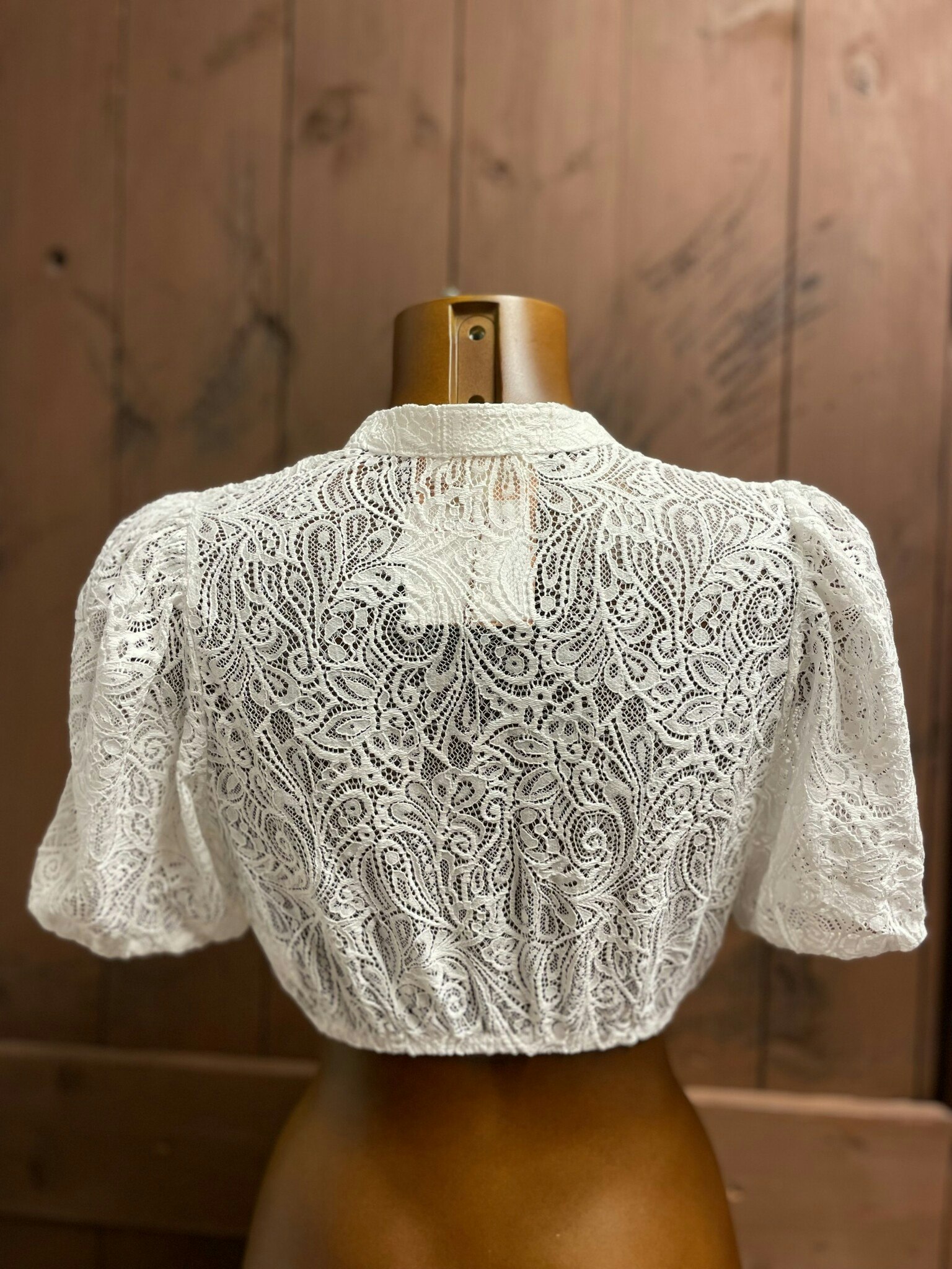 Krüger " V-ring" Spets Dirndl blus , ecru