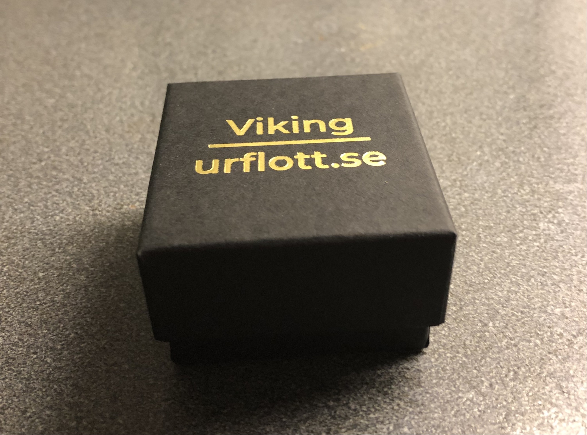 Presentask Viking Small ( För ringar ) Svart