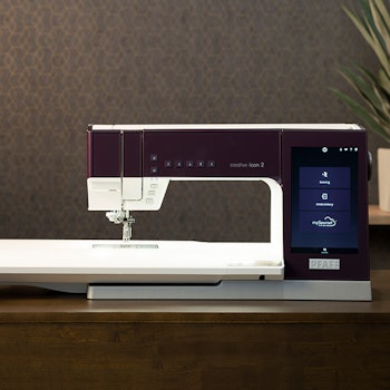 Pfaff creative icon™ 2 sy- och brodérmaskin