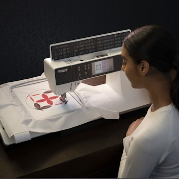 Pfaff creative™ 3.0 sy- och brodérmaskin