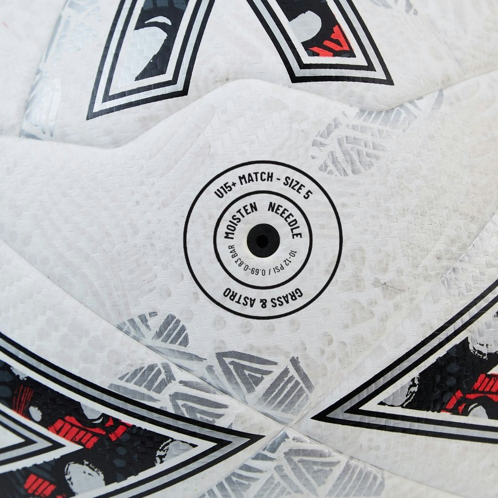 Mitre Ultimatch Evo - Volympris 20% rabatt vid beställning av minst 10st