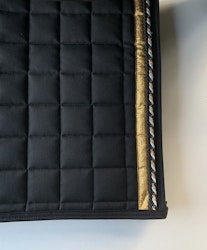 Mias RS Dressyrschabrak - Svart/guld, design 6