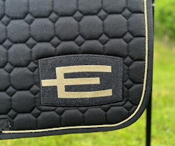 Equiline Hoppschabrak med E-Logga Svart/Guld