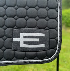 Equiline Hoppschabrak med E-Logga Svart/Silver