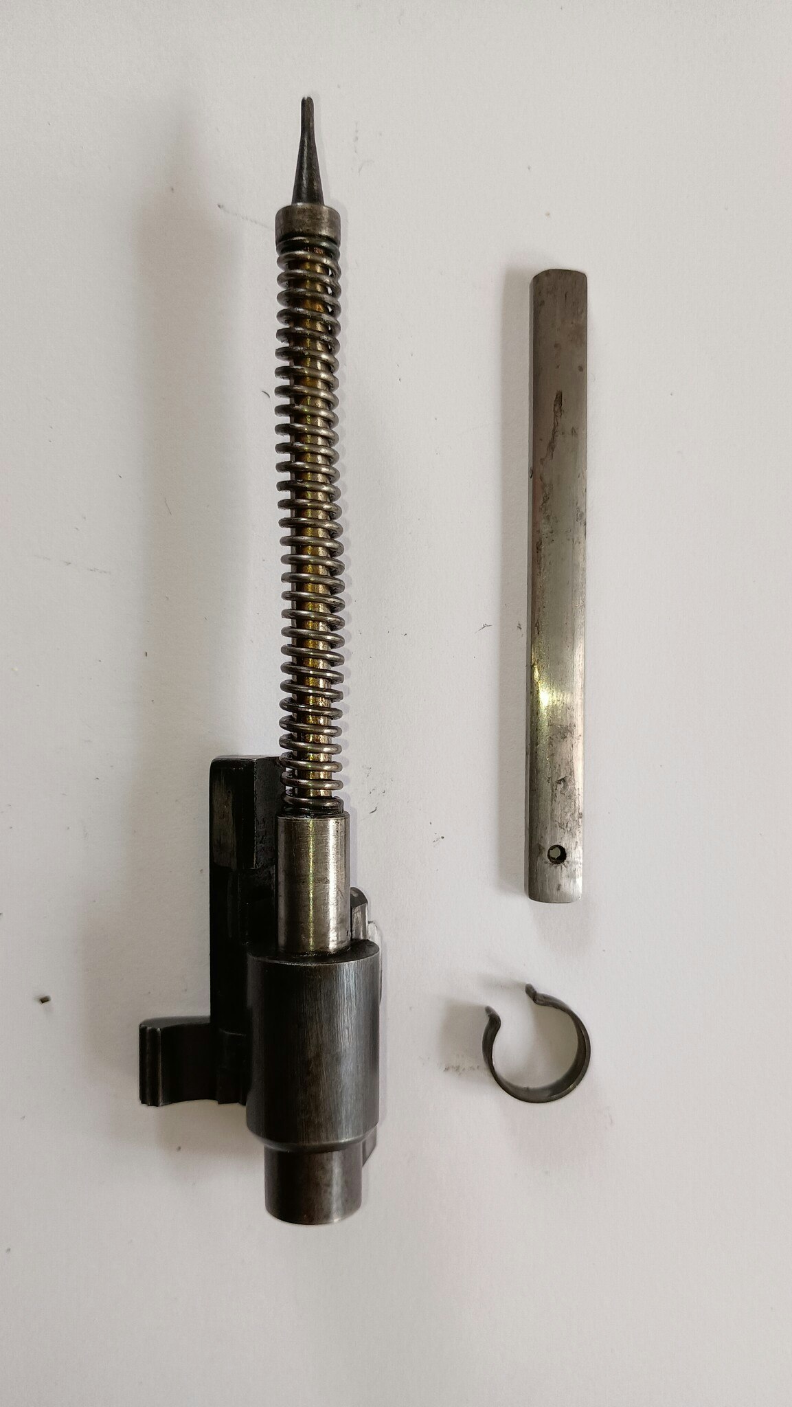 Sako L46 slagstift och stryhylsa mm