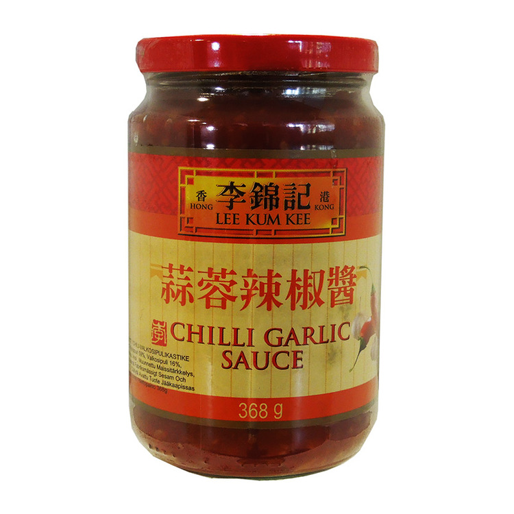 Chili vitlökssås Ingredienser: saltade chili peppar 59%, watten, socker, risvinäger, vitlök 5%, modifierat majs stärkelse, acid E260.