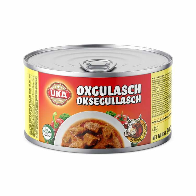 Precis som traditionell oxgulasch är Uka Komerc Oxgulasch gjord av nötkött, lök, paprika, vitlök och kryddor som ger en smakrik och mustig gryta. Uka Komerc har förpackat oxgulaschen för att göra den 