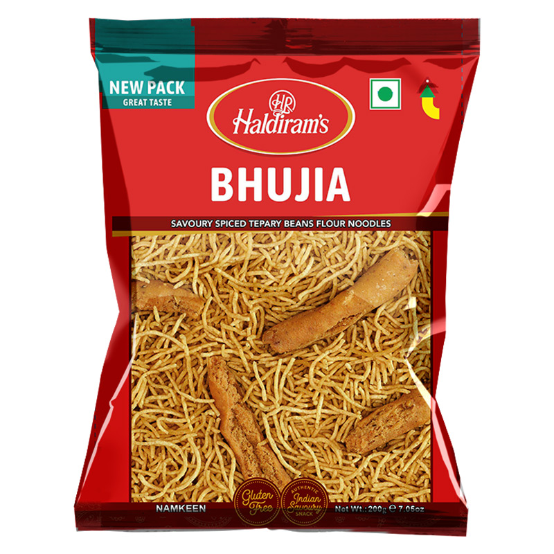 Haldiram's Bhujia, kryddiga och krispiga nudlar gjorda på teparybönor. Bhujia är ett ett Indiskt snack som är mycket proteinrika.