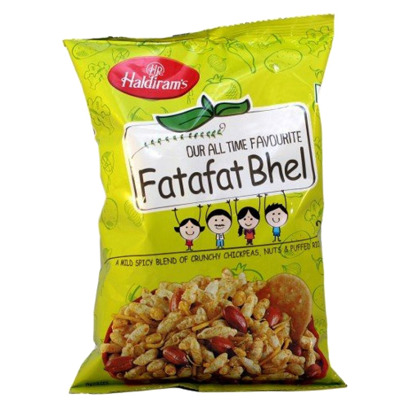 Haldiram's Fatafat Bhel snacks är en mildt kryddad blandning av olika ingredienser, inklusive krispiga kikärter, nötter och puffat ris. Det är en populär snacksprodukt från Haldiram's som erbjuder en 