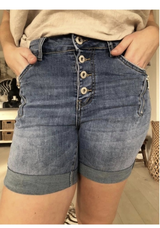 Jeans shorts med dragkedja vid fickan