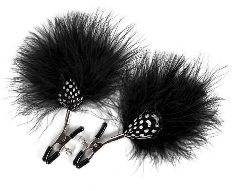 Feathered nipple clamps