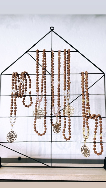 Sri Yantra halsband med Bergkristall & Rudraksha