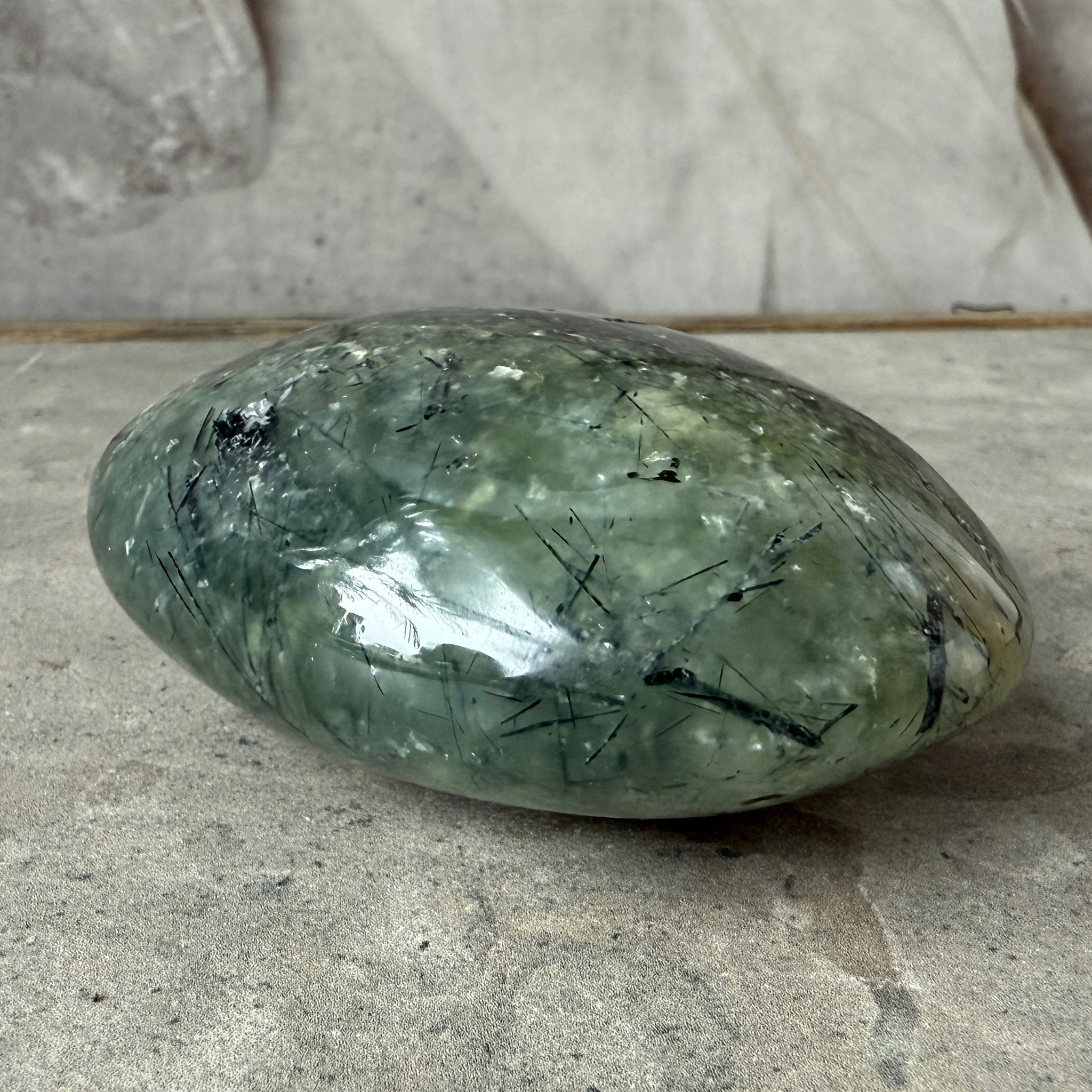Prehnit, jumbo palmstone (A)