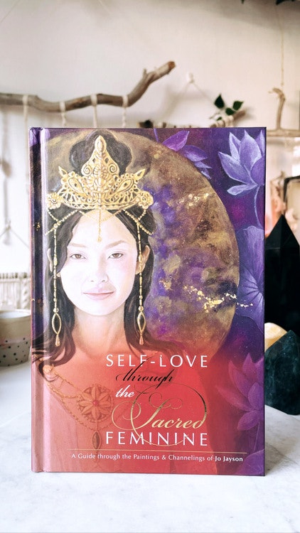 Self-love through the Sacred feminine, bok