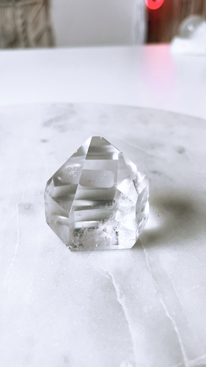 Bergkristall, polerad spets (C)