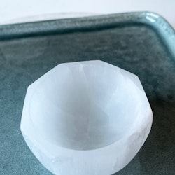 Selenit, skål octagon 6 cm