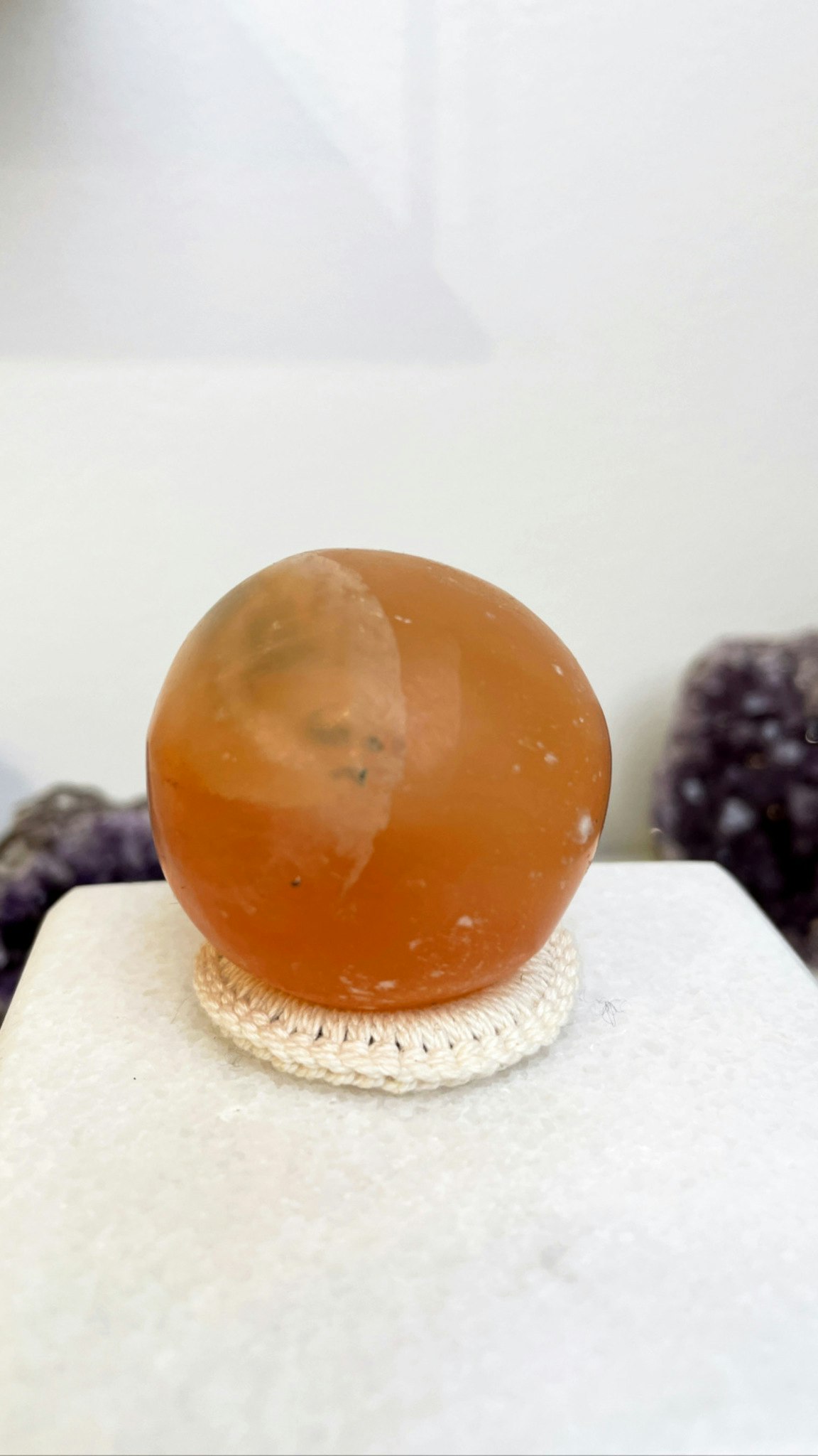 Orange/Peach Selenit klot 4,5 cm