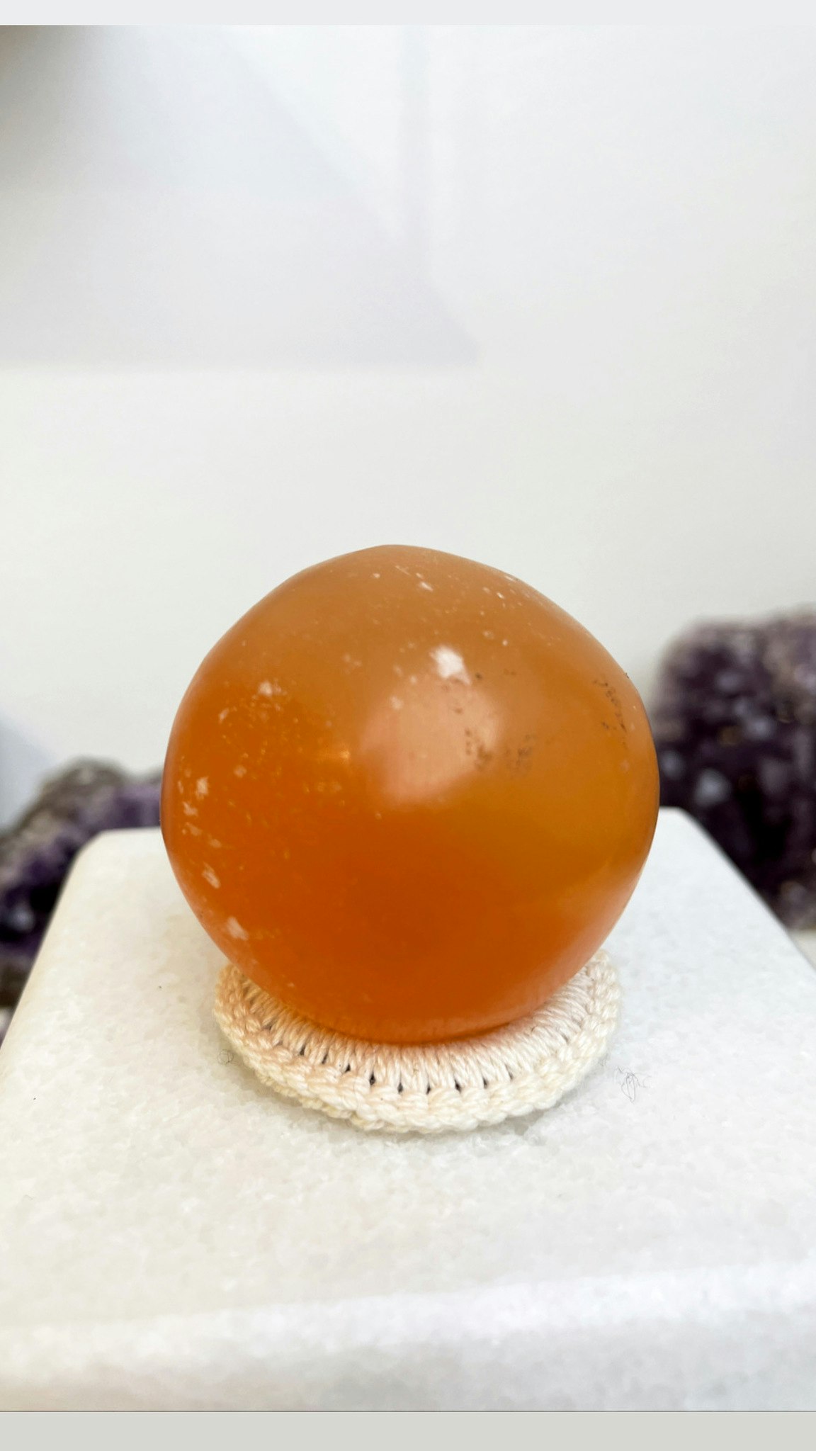Orange/Peach Selenit klot 4,5 cm