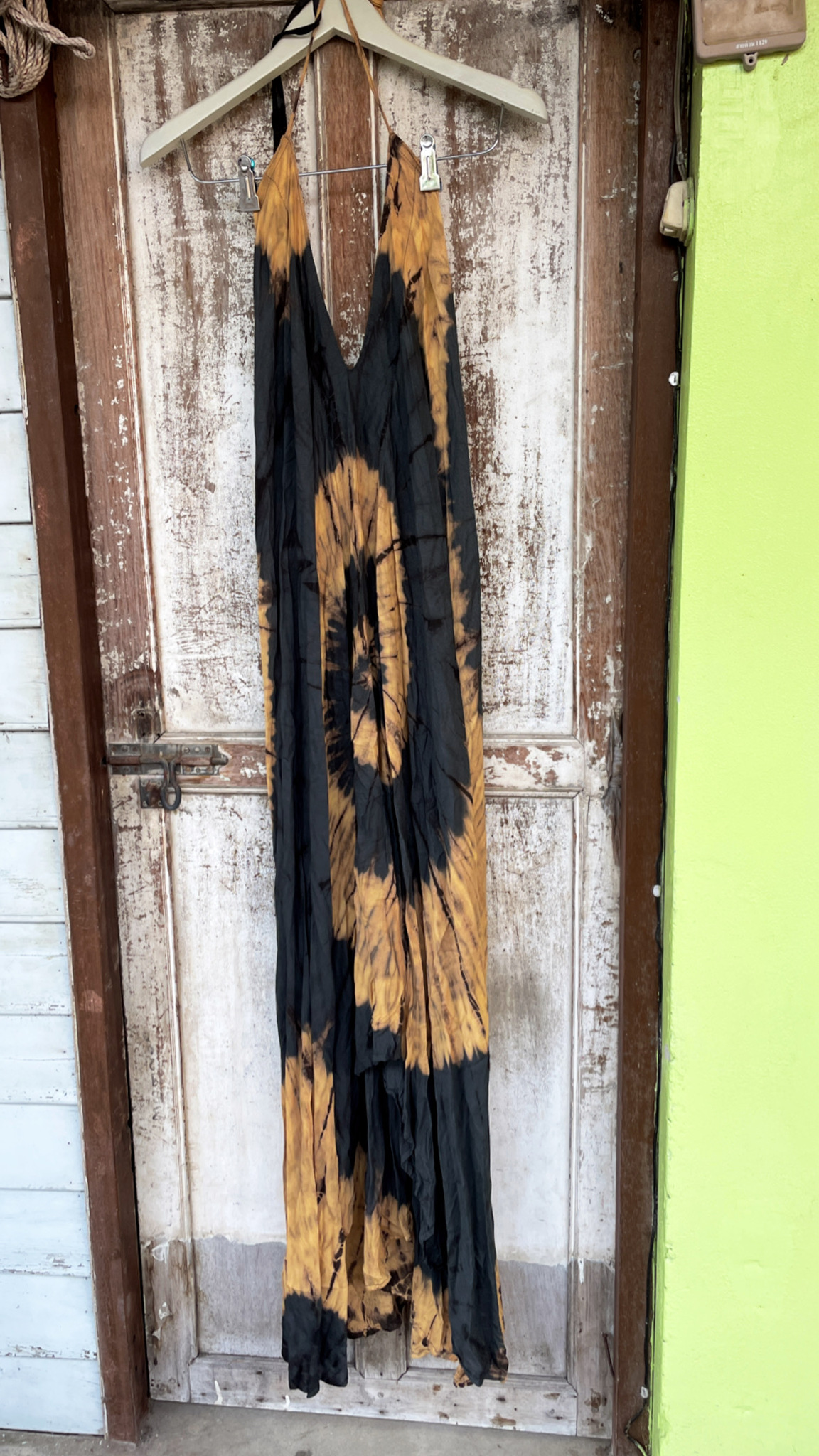 Klänning, svart/guld batik (F)