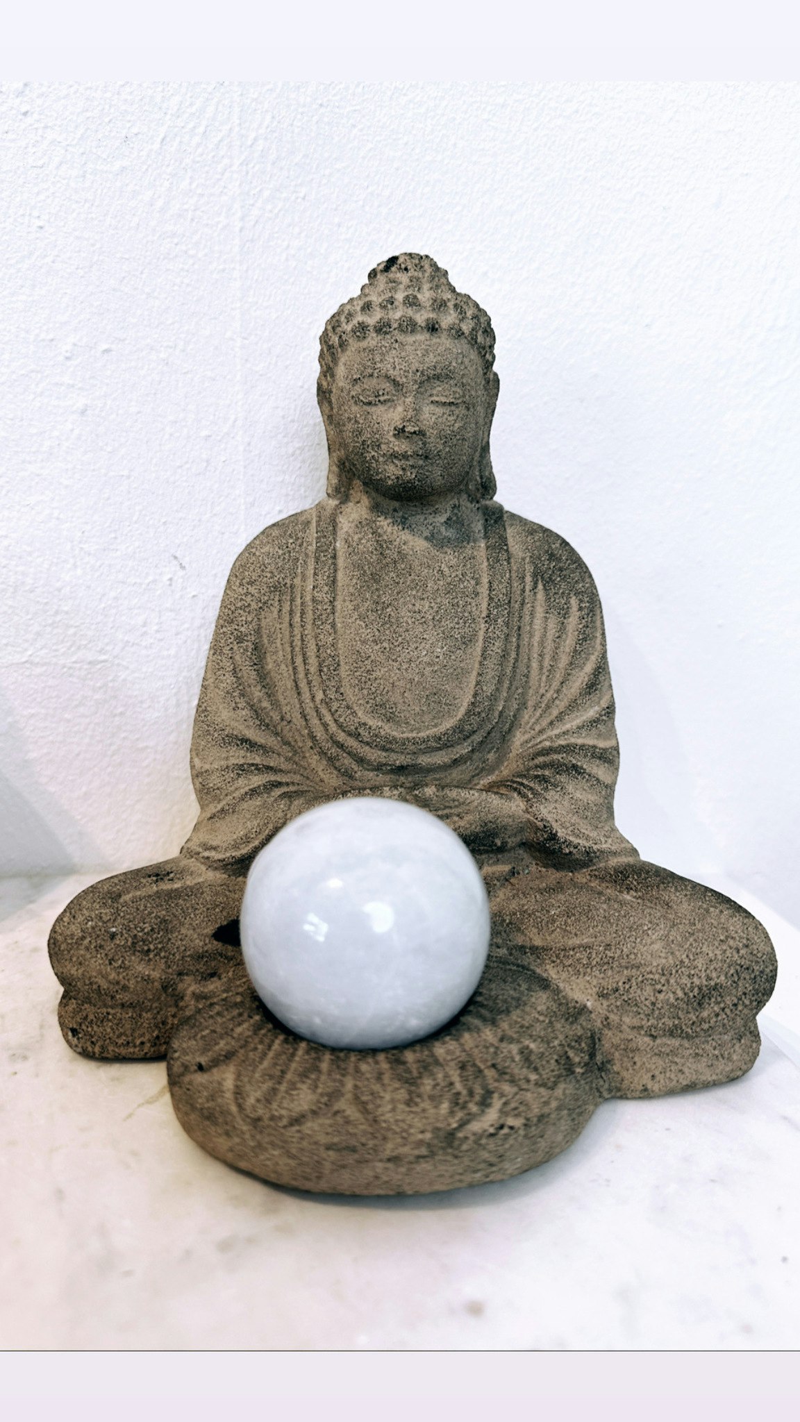 Buddha värmeljushållare / Klotställ, 20 cm grå