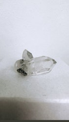 Bergkristall, rå spets (A)