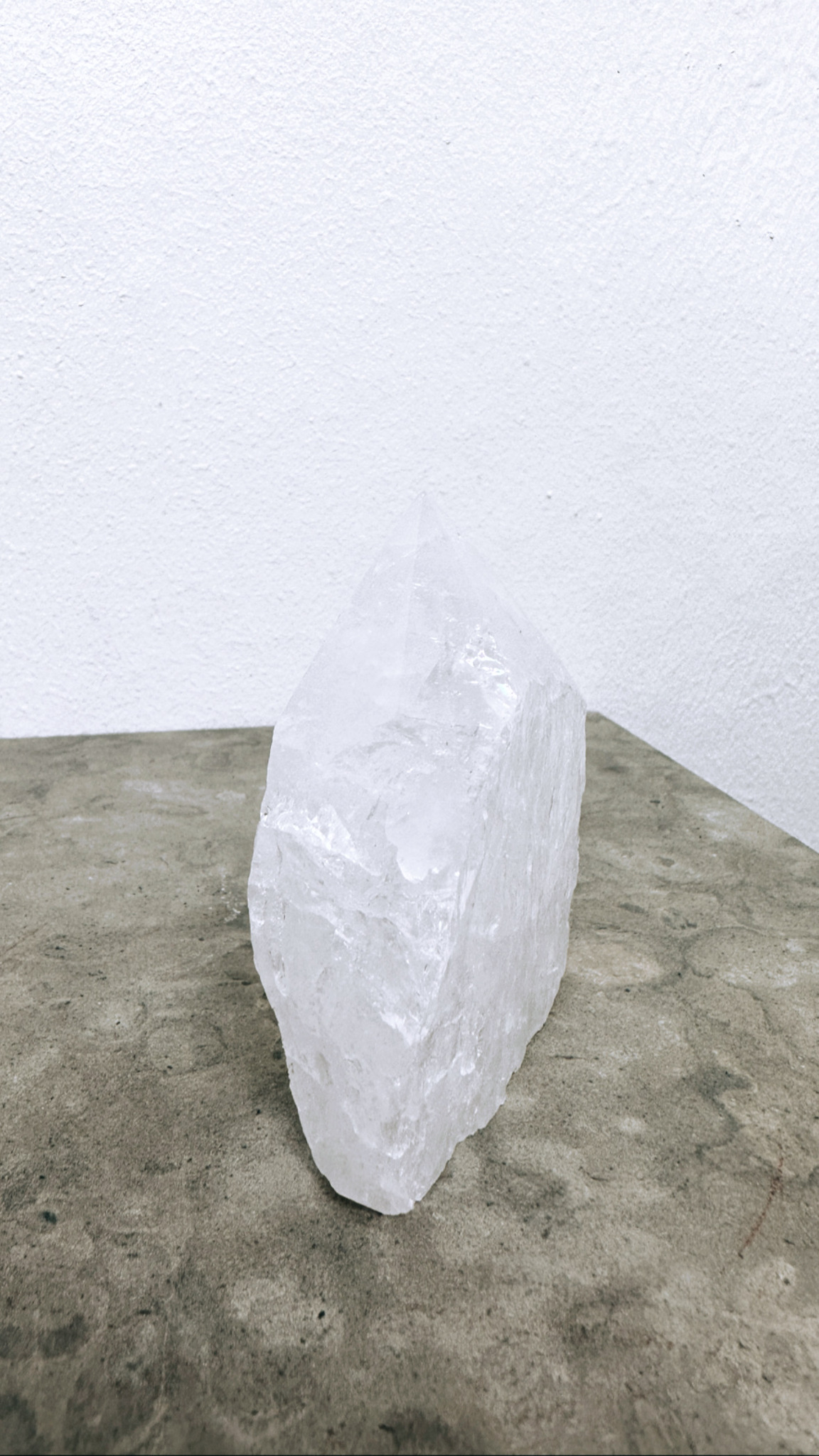 Bergkristall, semipolerad spets (C)
