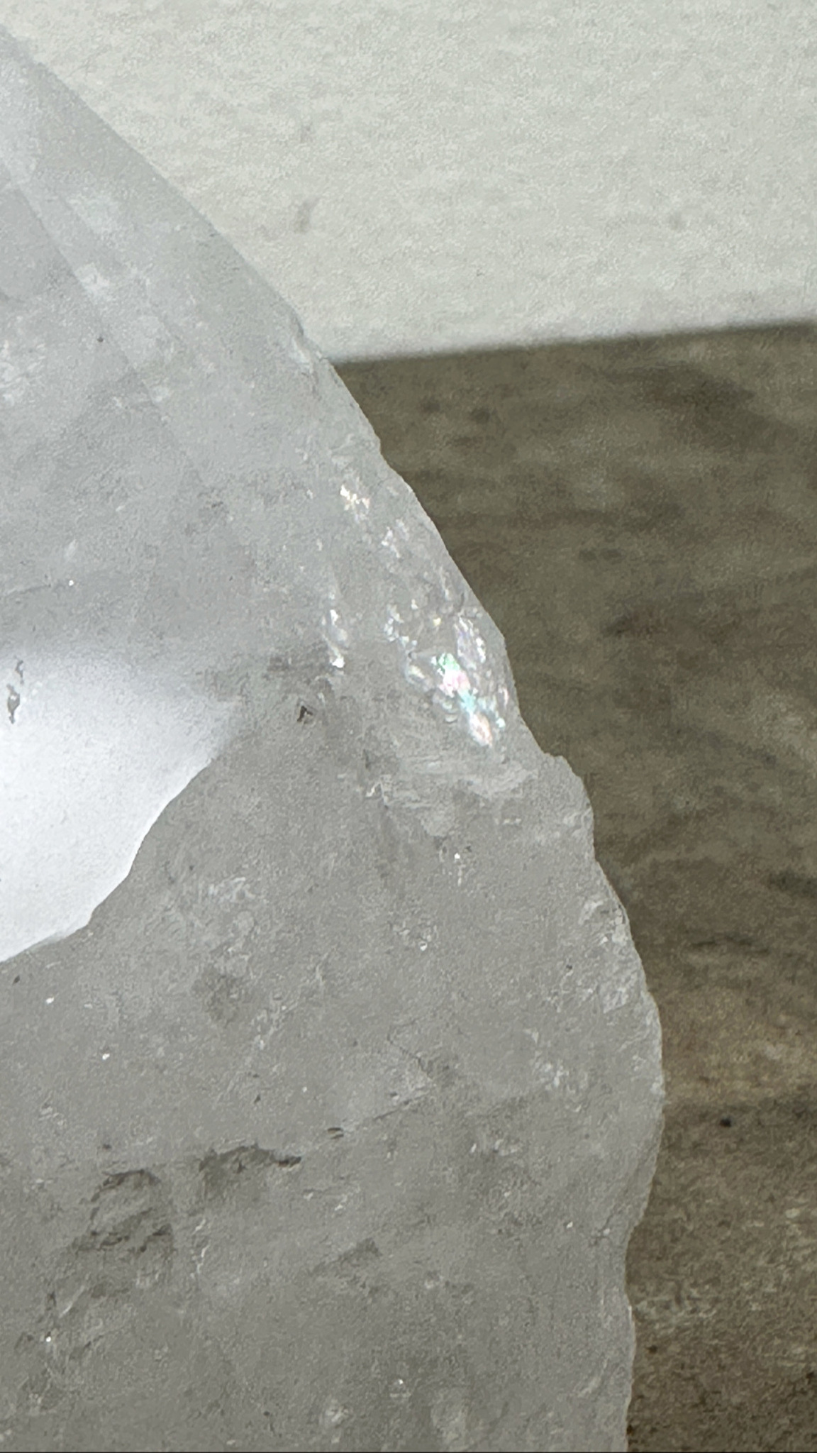Bergkristall, semipolerad spets (C)