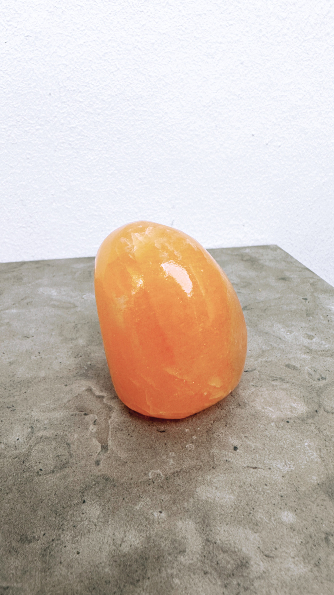 Orange kalcit, free form