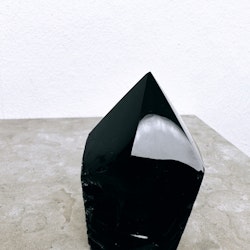 Svart Obsidian, semipolerad (A)