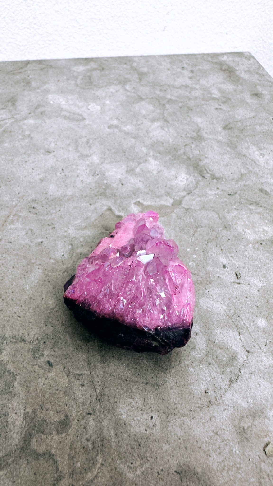 Bergkristall med metallaura, kluster (H)