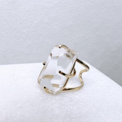 Bergkristall, justerbar ring i guld (B)
