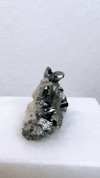 Titanaura kluster (K)
