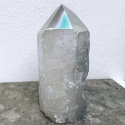 Bergkristall med aura, torn (C)