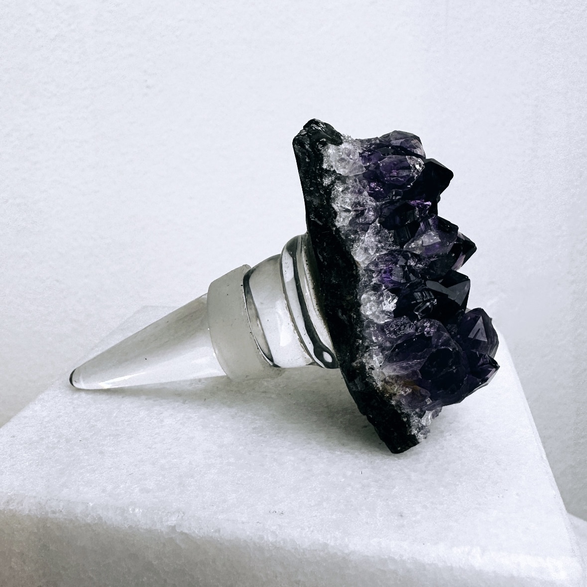 Wine stopper with Amethyst cluster