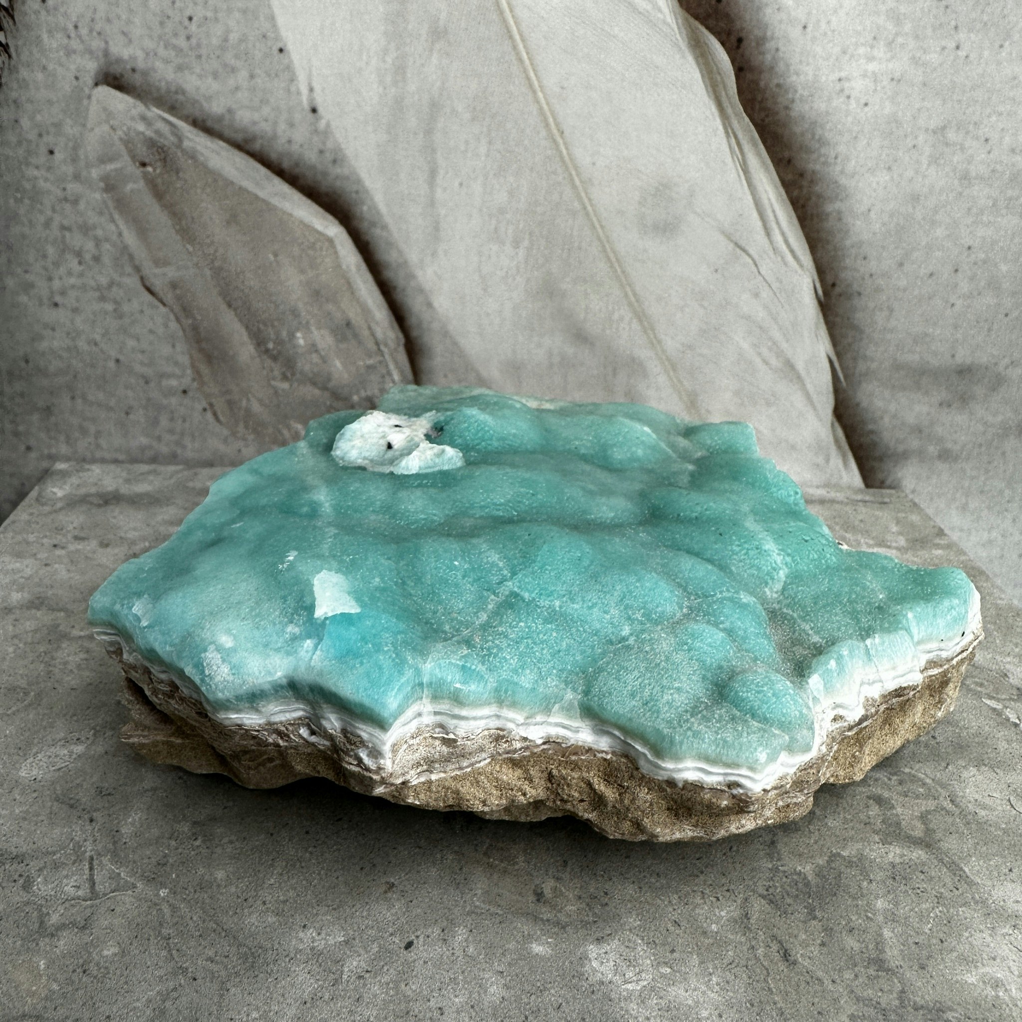 Kluster i Blå Aragonit, stenen för kommunikation, känslor & inre kontakt