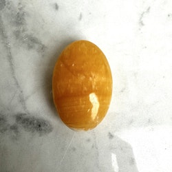 Orange Kalcit, palmstone (E)
