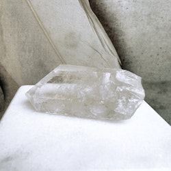 Bergkristall, rå spets (C)