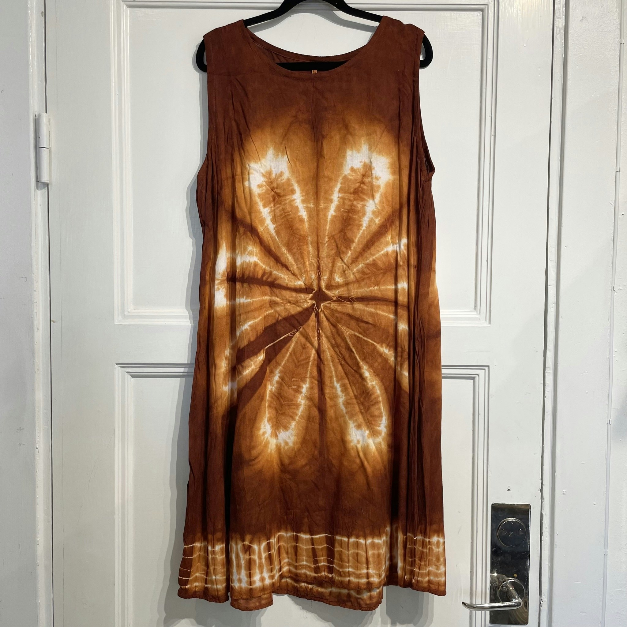 Klänning, rostfärgad batik