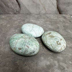Grön Månsten, palmstone 6-7 cm