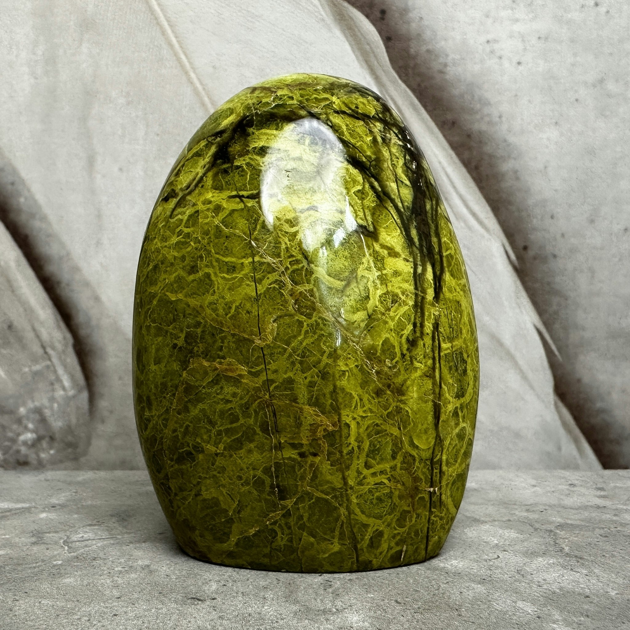 Grön opal i free form