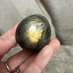 Labradorit, palmstone (Q)