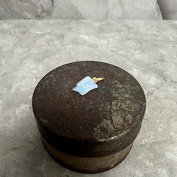Rå Regnbågsmånsten, hänge från Biverståhl Crystals