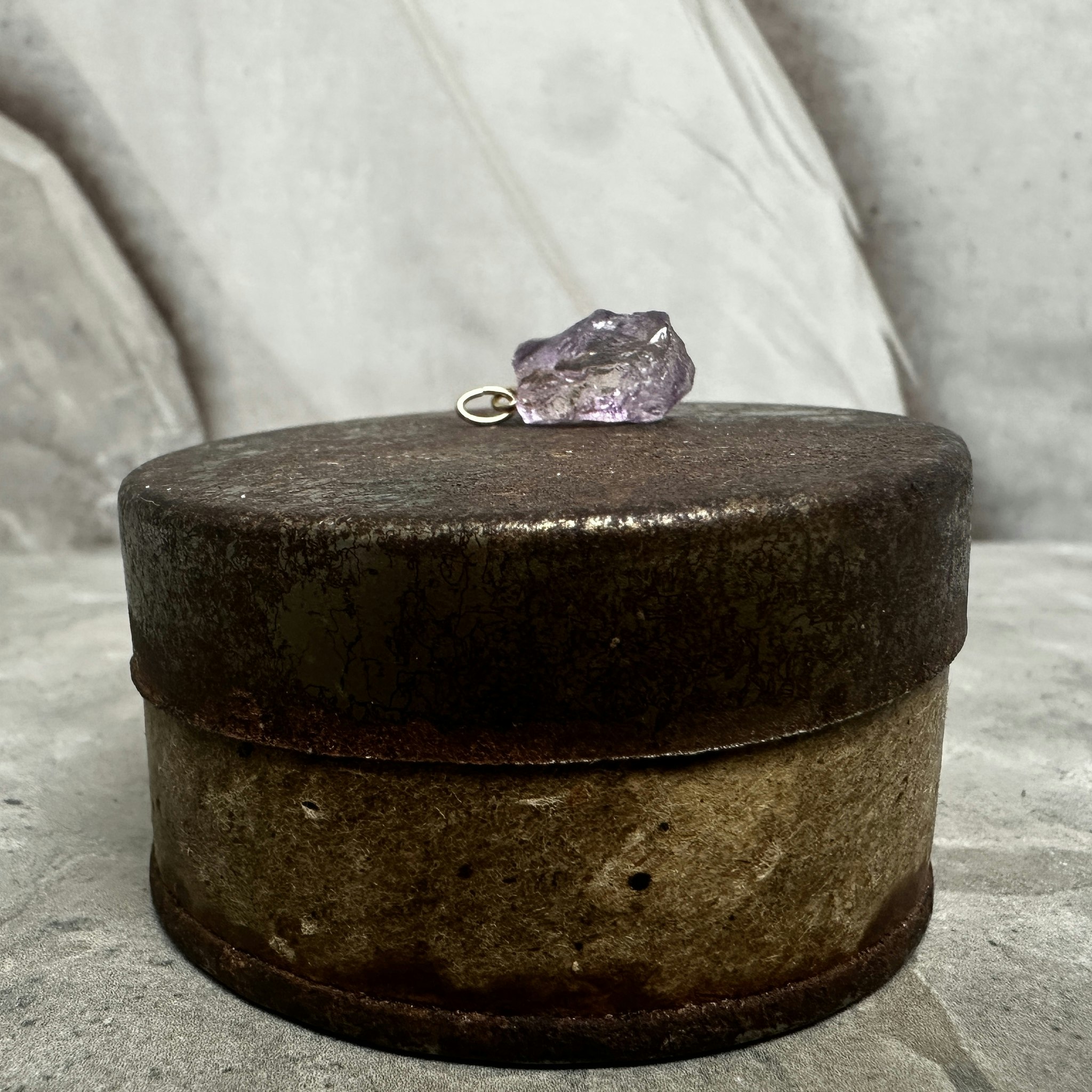 Ametist, hänge i guld från Spirit of wonder