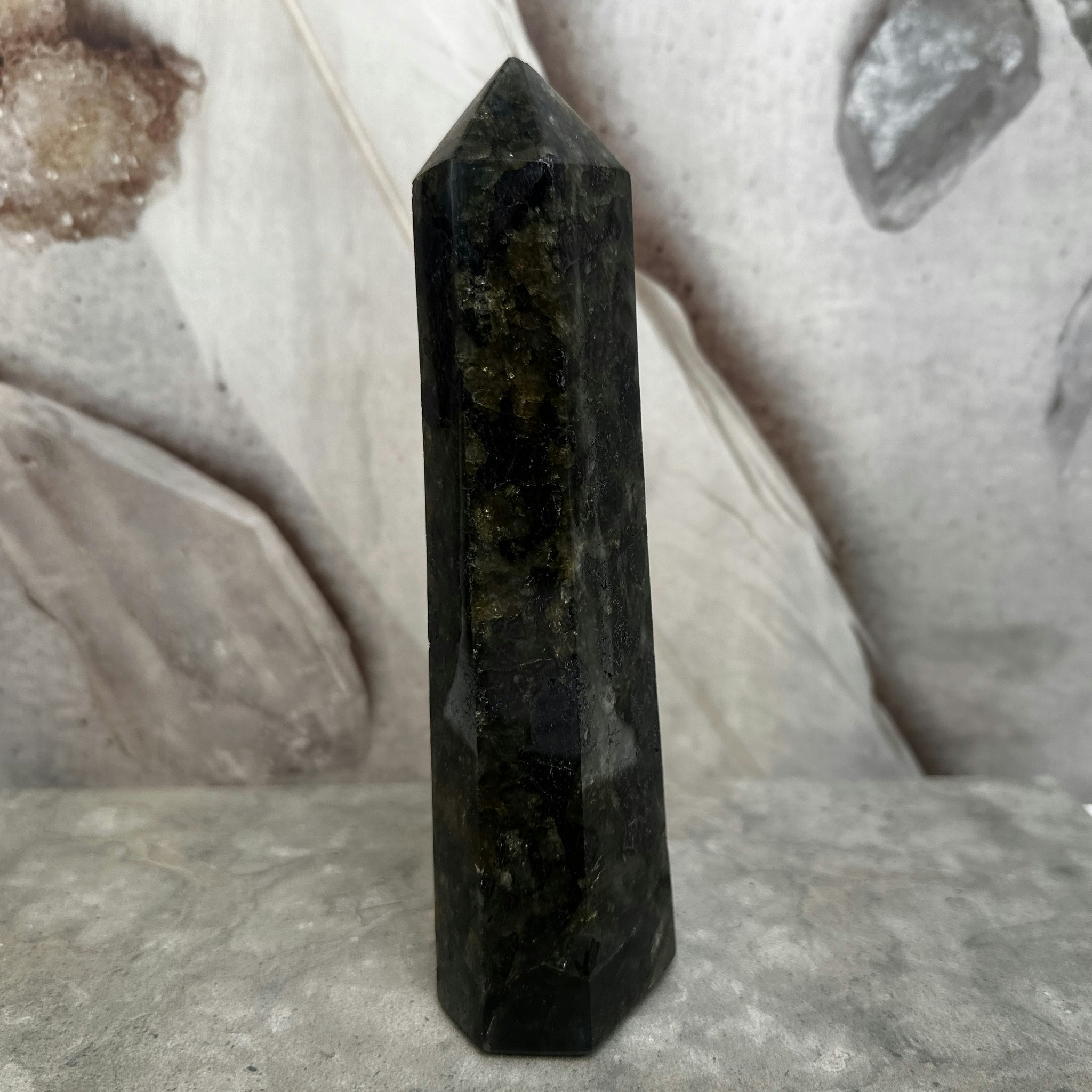 Labradorit, torn XL naggat (B)