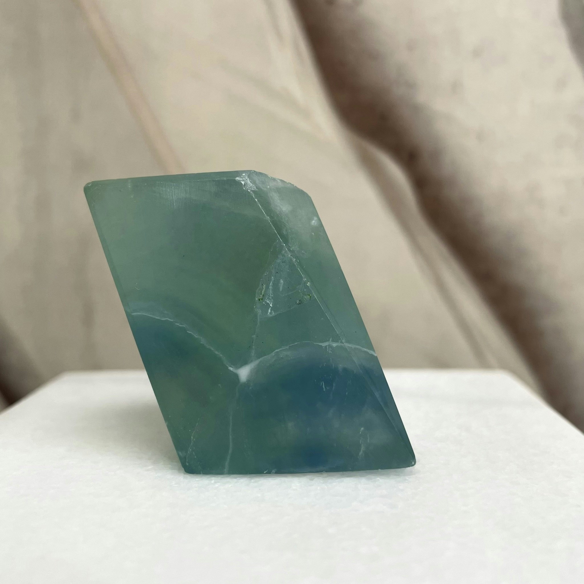 Fluorit, free form (A)