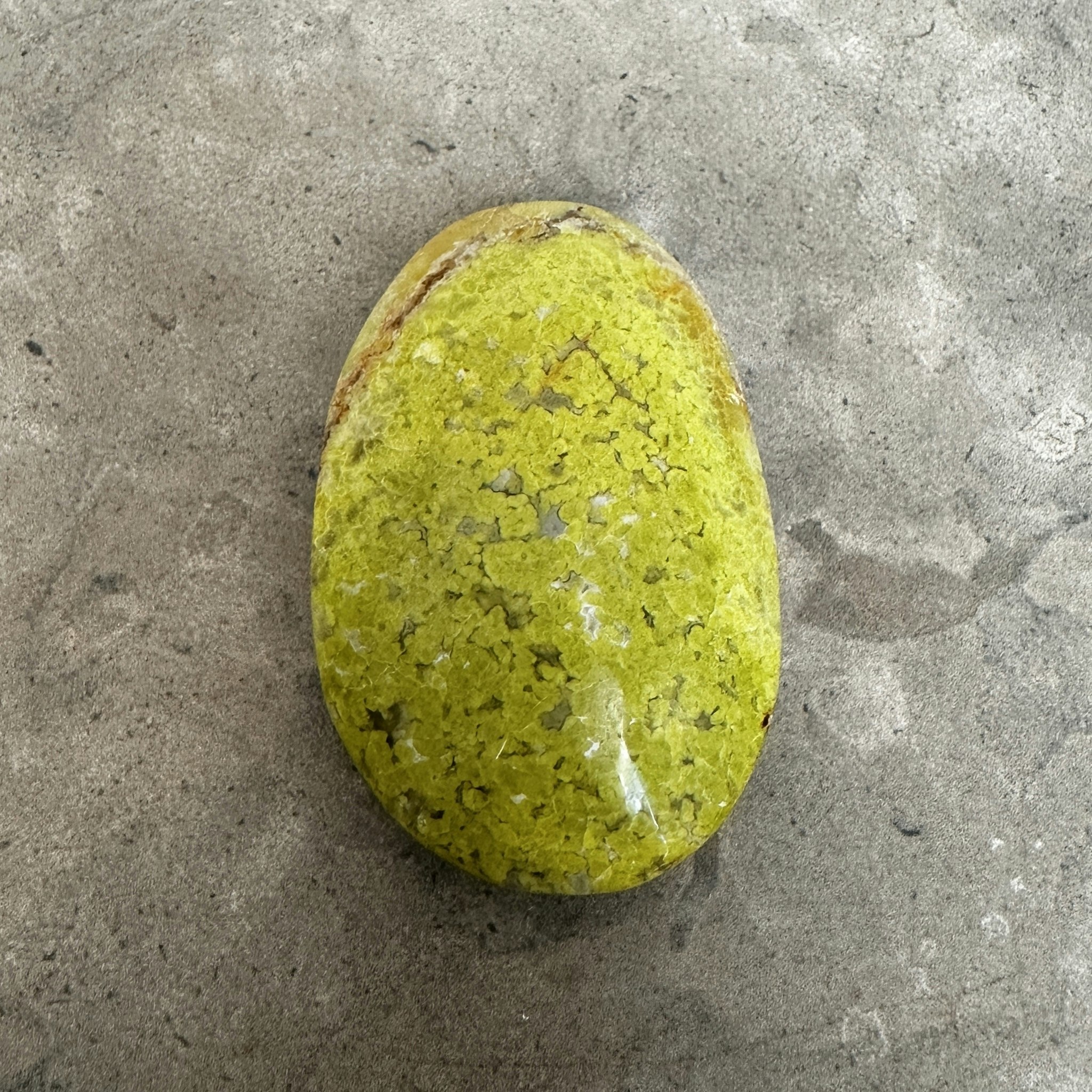 Grön Opal, palmstone (A)