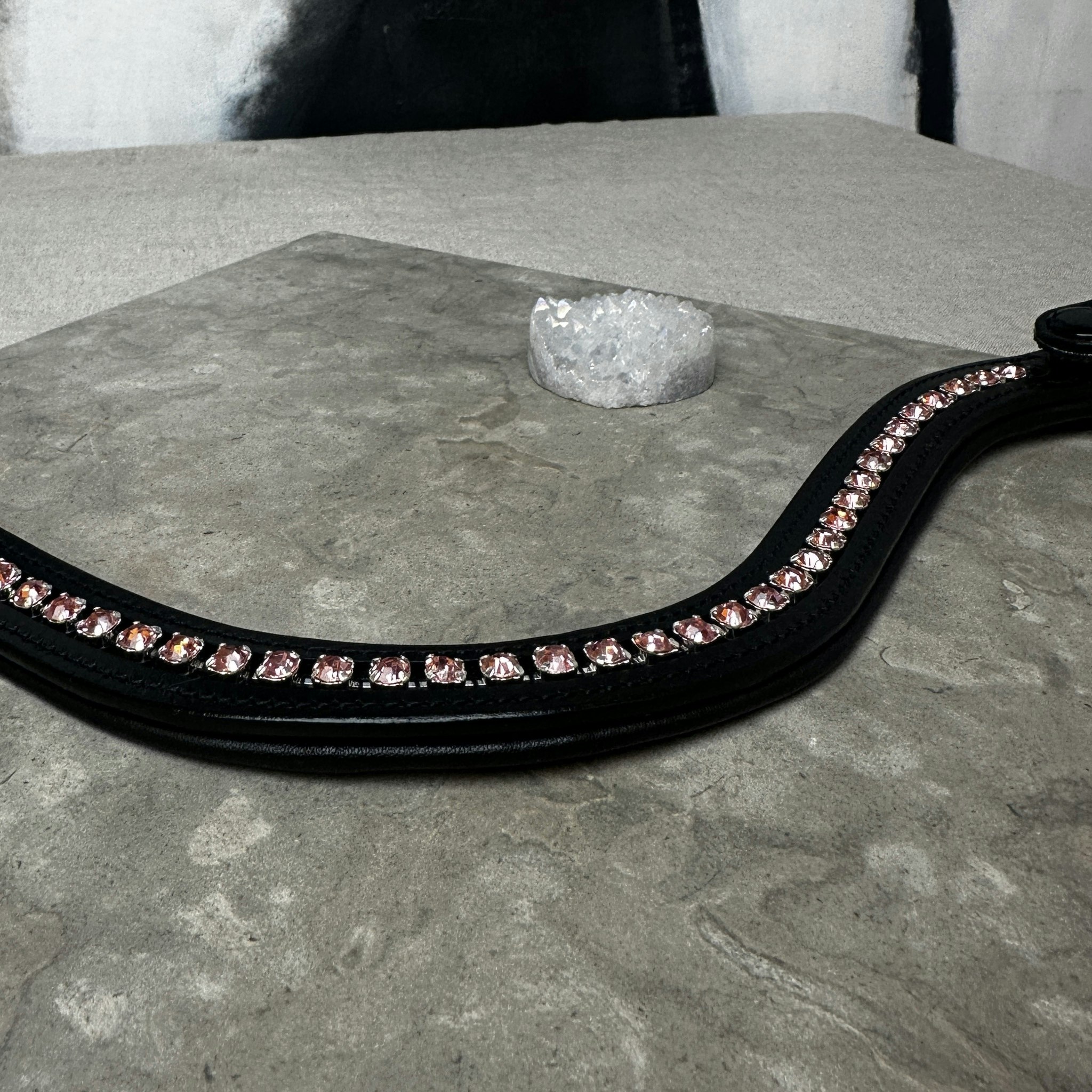 Pannband med rosa strass, Ponny svart