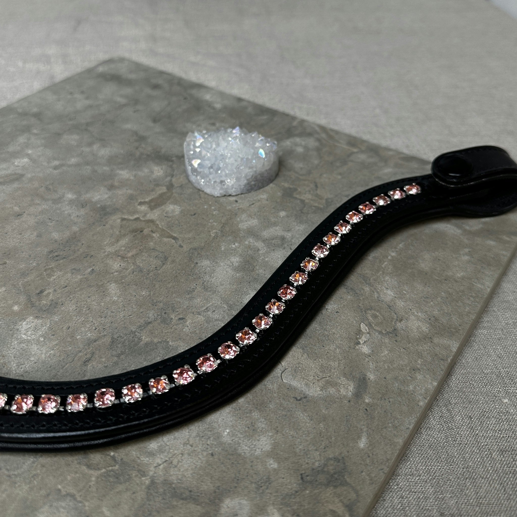 Pannband med rosa strass, Ponny svart