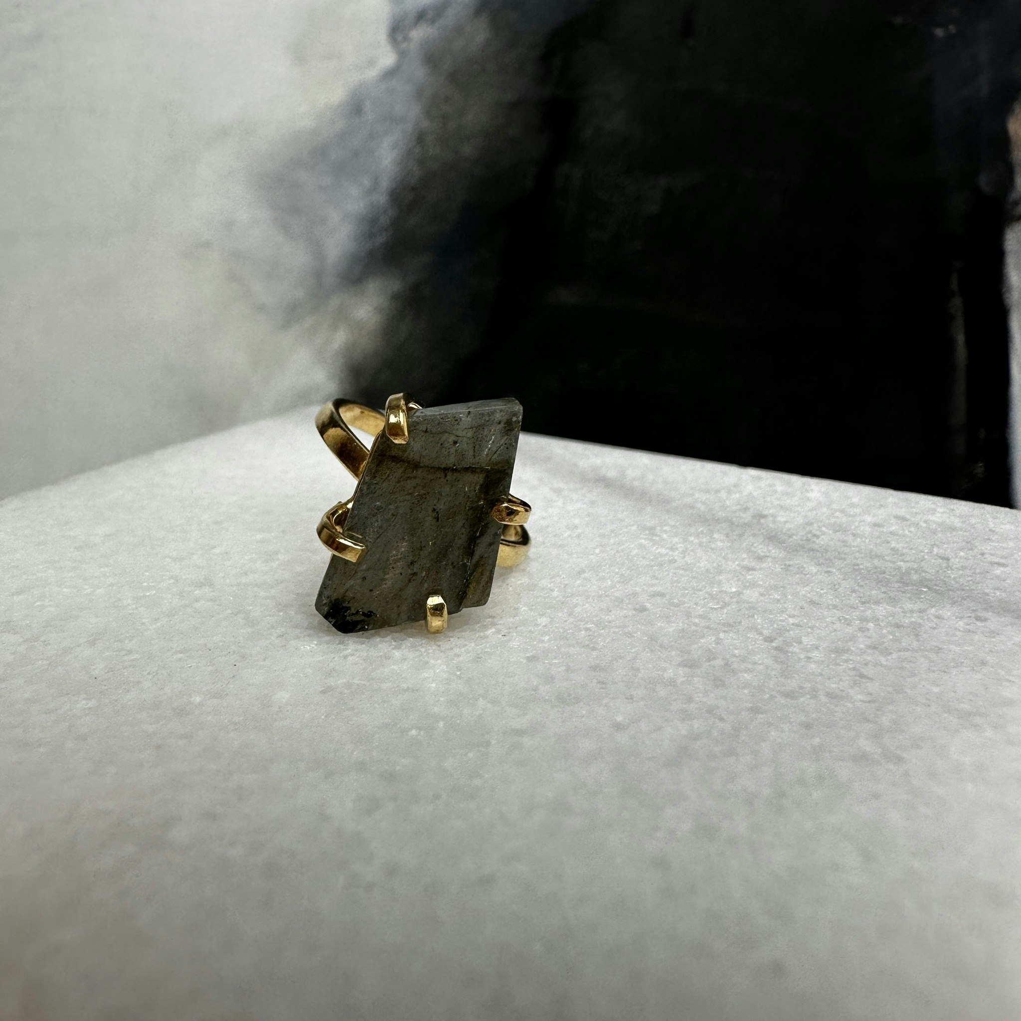Labradorit, justerbar ring guld (A)
