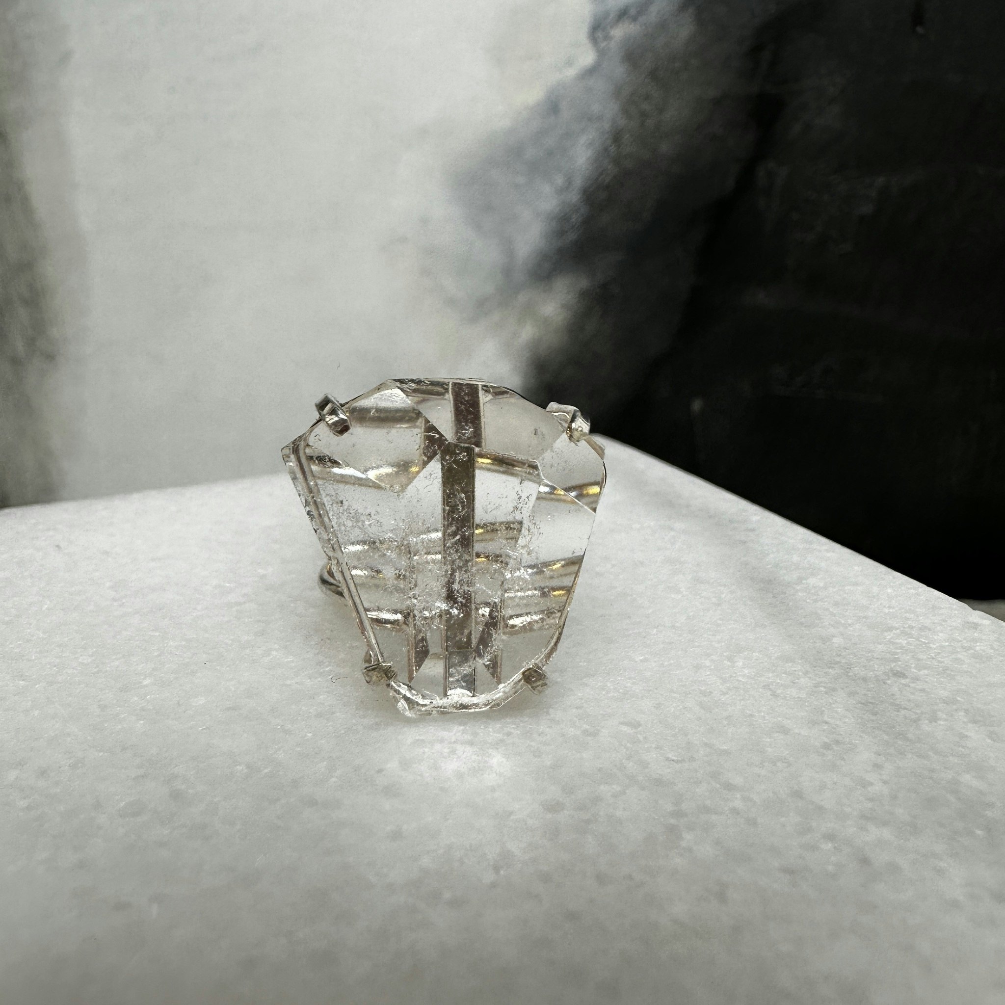 Bergkristall facetterad, ring justerbar silver (B)